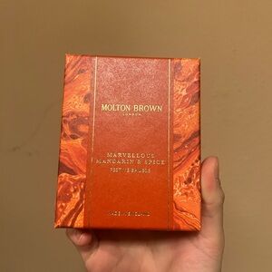 Molton brown Marvelous Mandarin & Spice Festive Bauble - Bath & Shower Gel 75ml